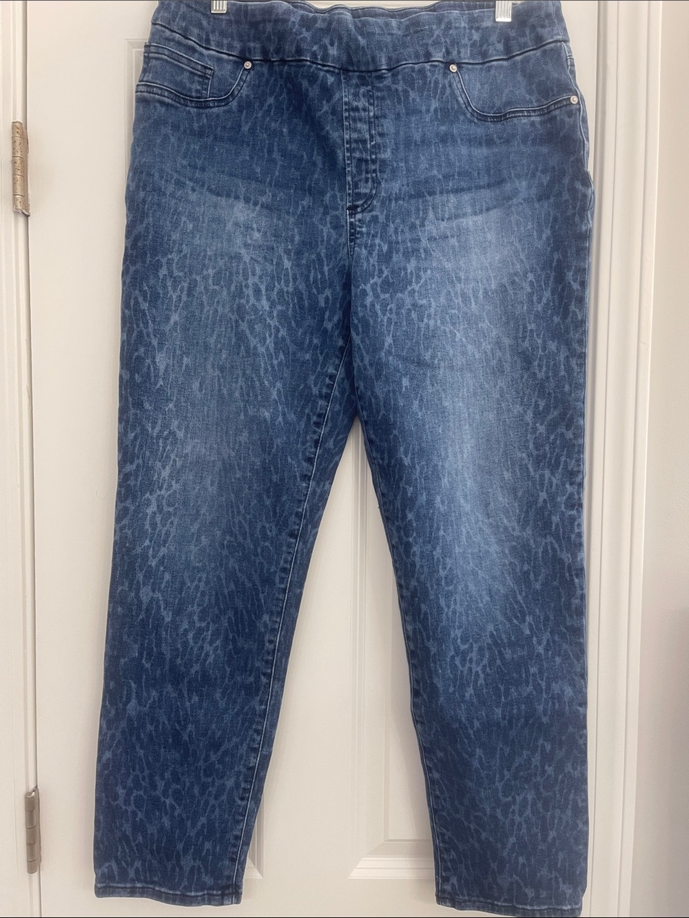 Chico's Pull On Blue Animal-Print Jeggings